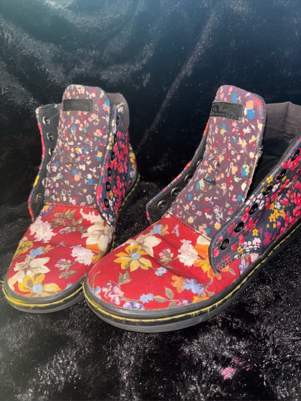 Dr. Martens Maelly Dark Floral Canvas boots 🥾 🌺